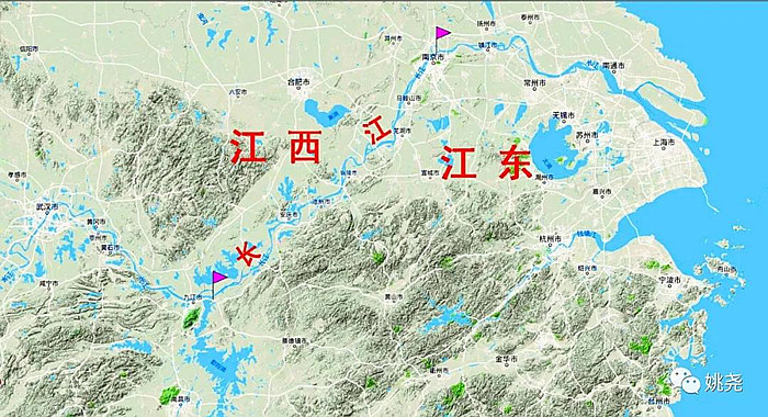 中国古人讲究坐北朝南。从坐北朝南的眼光来看,左边就成了东,右边就成了西。因此,江东又称作“江左”。譬如上海,就属于江左。