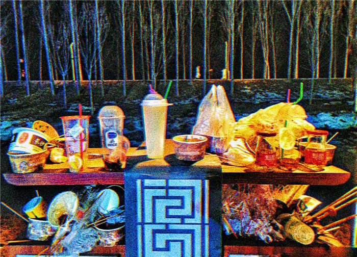 一位老师在看到垃圾桶堆满没人管，在朋友圈引发的深刻思考